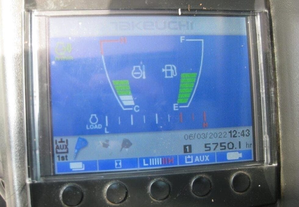 2016 Takeuchi TB290 - Image 5