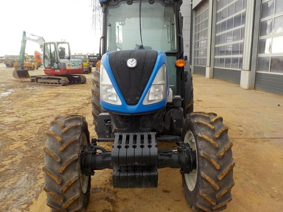 2017 New Holland T4.110F - Image 3