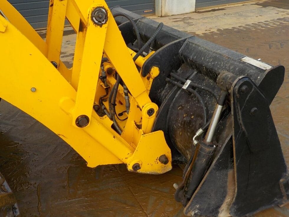 2012 JCB 2CX 4WS Streetmaster - Image 10