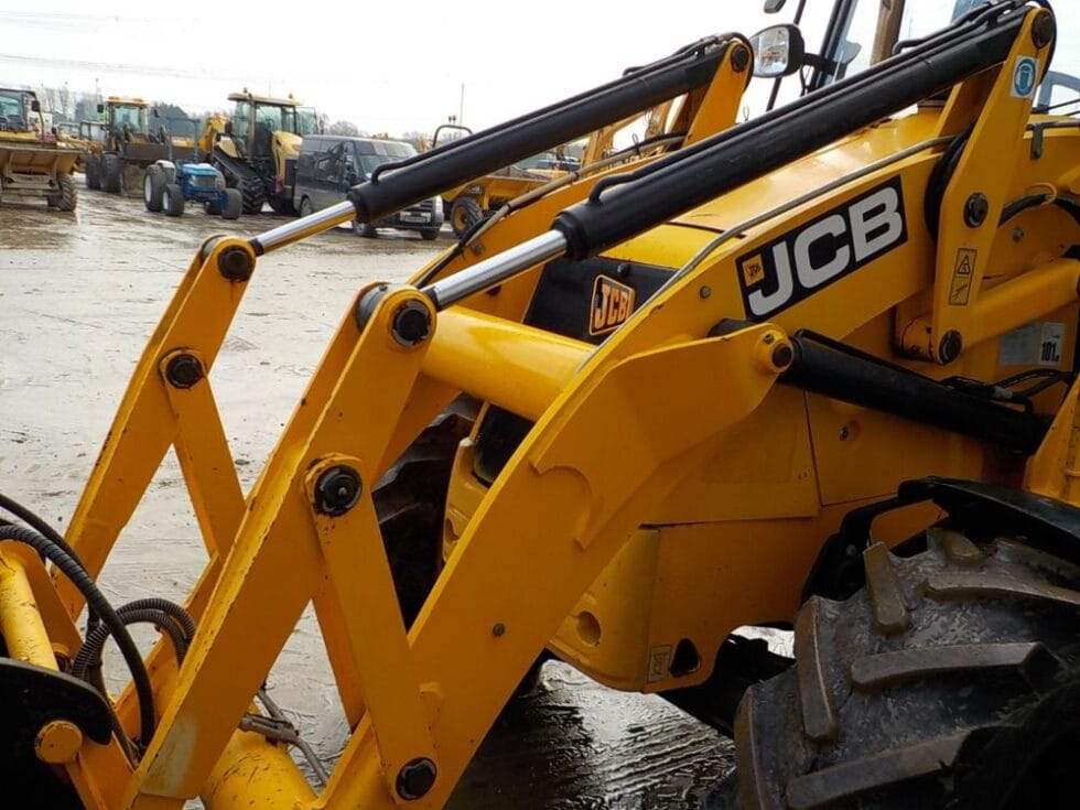 2012 JCB 2CX 4WS Streetmaster - Image 5