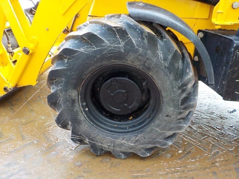 2012 JCB 2CX 4WS Streetmaster - Image 6