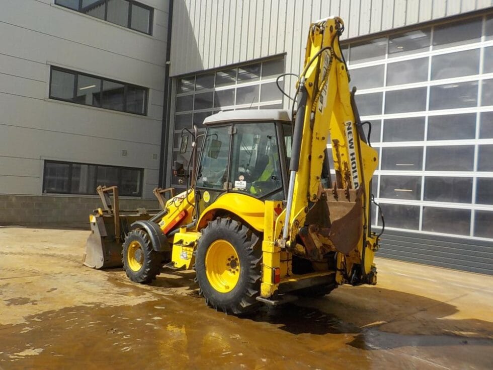 2006 New Holland LB110B-4PT - Image 2