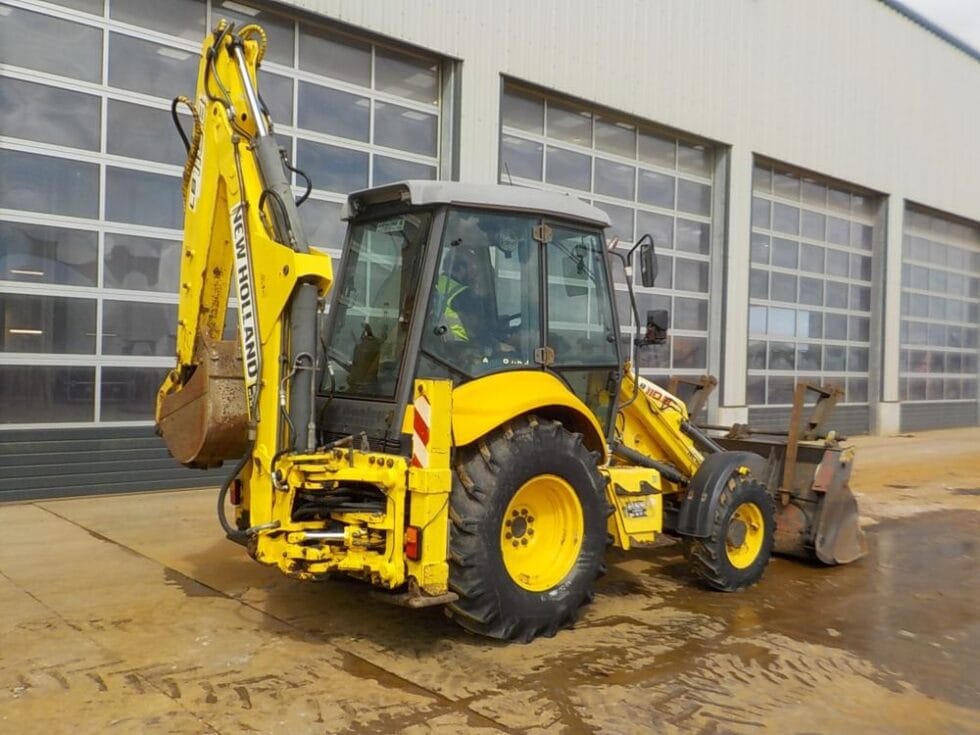 2006 New Holland LB110B-4PT - Image 3