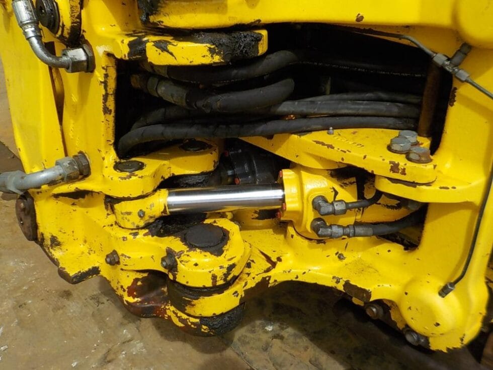 2006 New Holland LB110B-4PT - Image 6