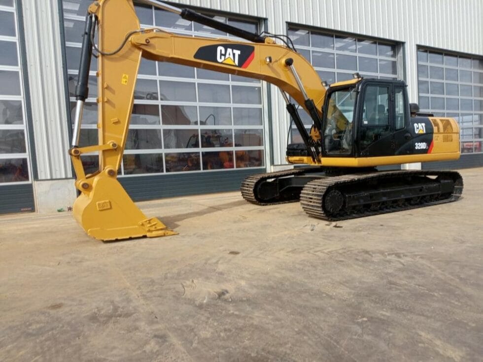 2015 CAT 320DL