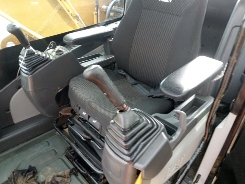 2015 CAT 320DL - Image 8