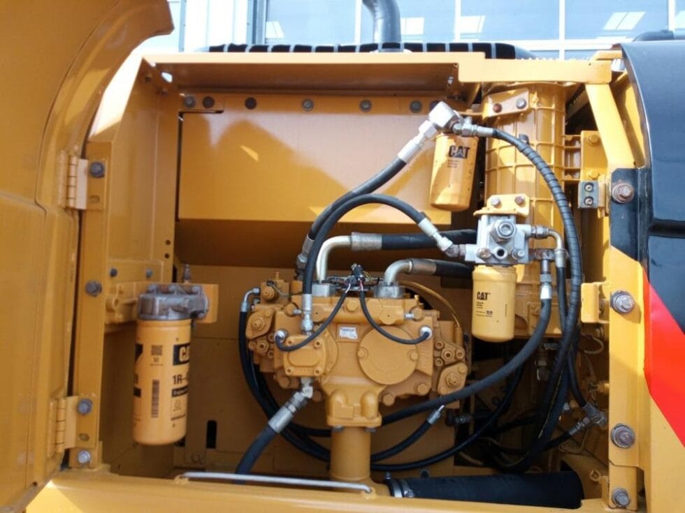 2015 CAT 320DL - Image 4