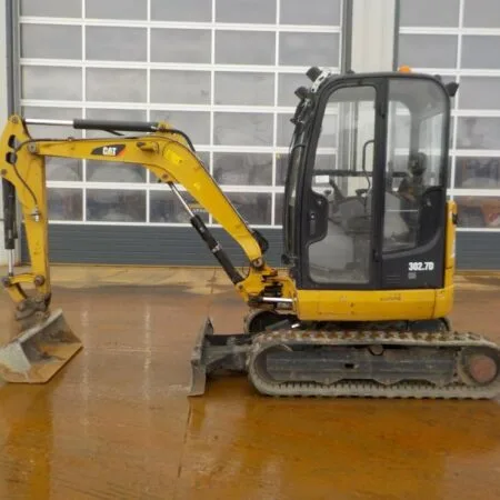 2015 Caterpillar 302.7DCR