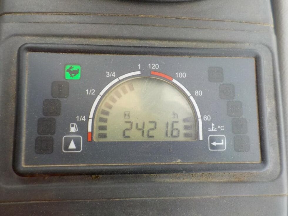 2015 Caterpillar 302.7DCR - Image 11