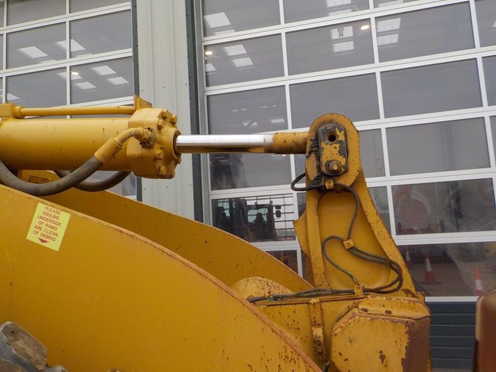 2007 CAT 966H - Image 5